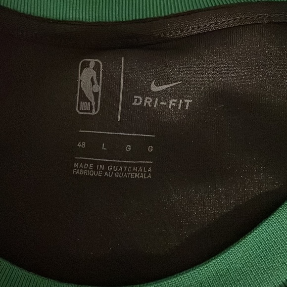 Nike Celtics Kyrie Irving Jersey size Large. Pet and smoke free home. Used 2-3x - Picture 2 of 4